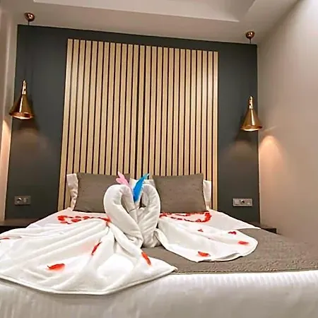 Hotel Antik 4*